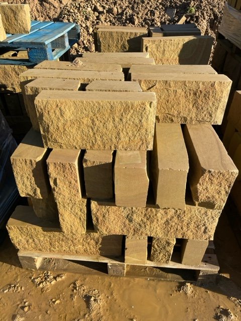 Yorkstone Pitched Walling | 215mm x Random Lengths 